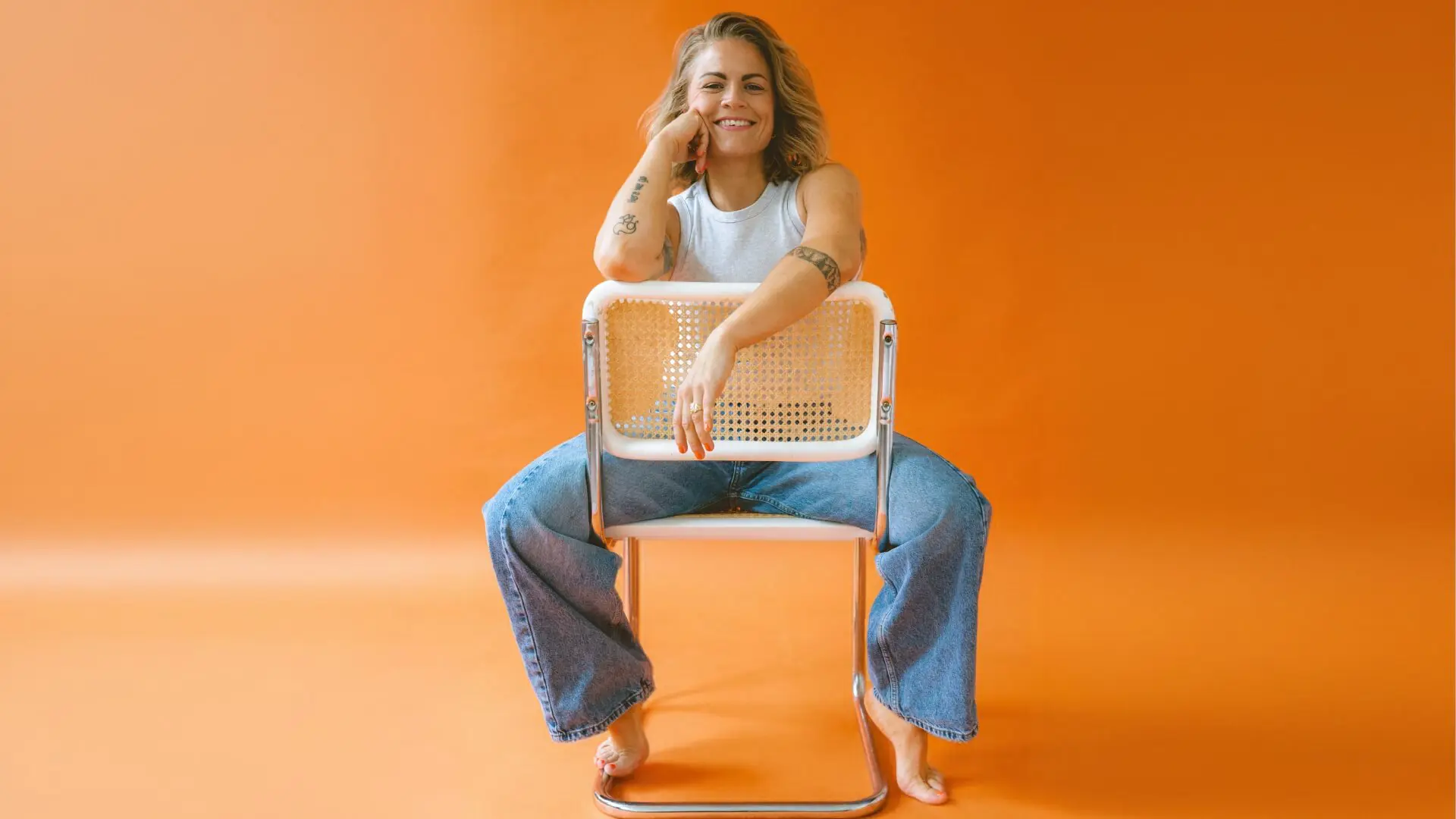 Rikke Stokland  - <p dir="ltr">Foredragsholder og formidler med inspirerende foredrag om trivsel, præstationspres, relationer og modet til at være sig selv.&nbsp;</p>