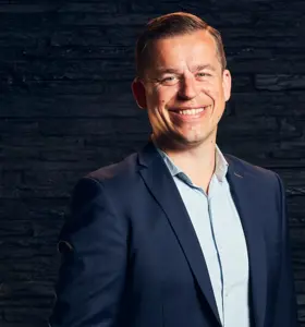 Lars Rotschild Henriksen - Direktør og Master Trainer i Vital Learning Danmark, der holder foredrag om produktivitet, klare prioriteringer og stærk kommunikation.