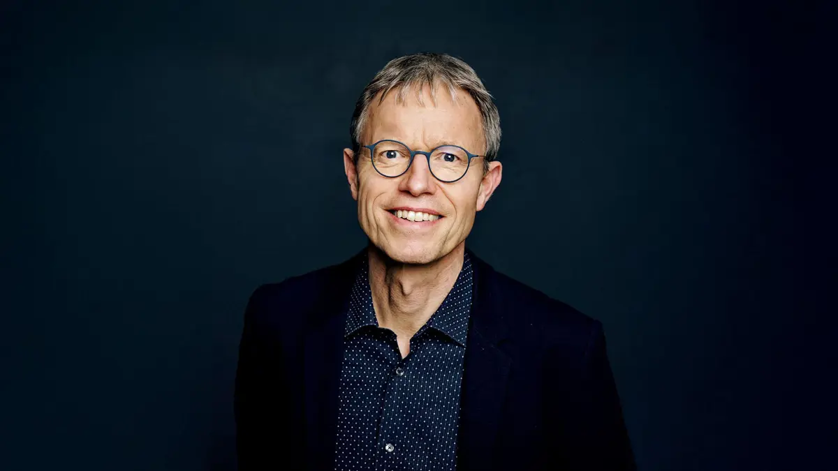 Mister vi vores job til kunstig intelligens? Tre scenarier for fremtidens arbejdsmarked