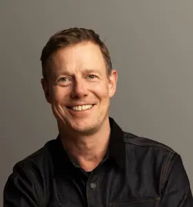 Morten Kirckhoff - TV-vært, eventyrer, historiefortæller og inspirator med foredrag om mod og handlekraft