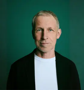 Kim Hundevadt - Krimiforfatter, journalist og samfundsdebattør om samtidskrimier og samfundskonflikter