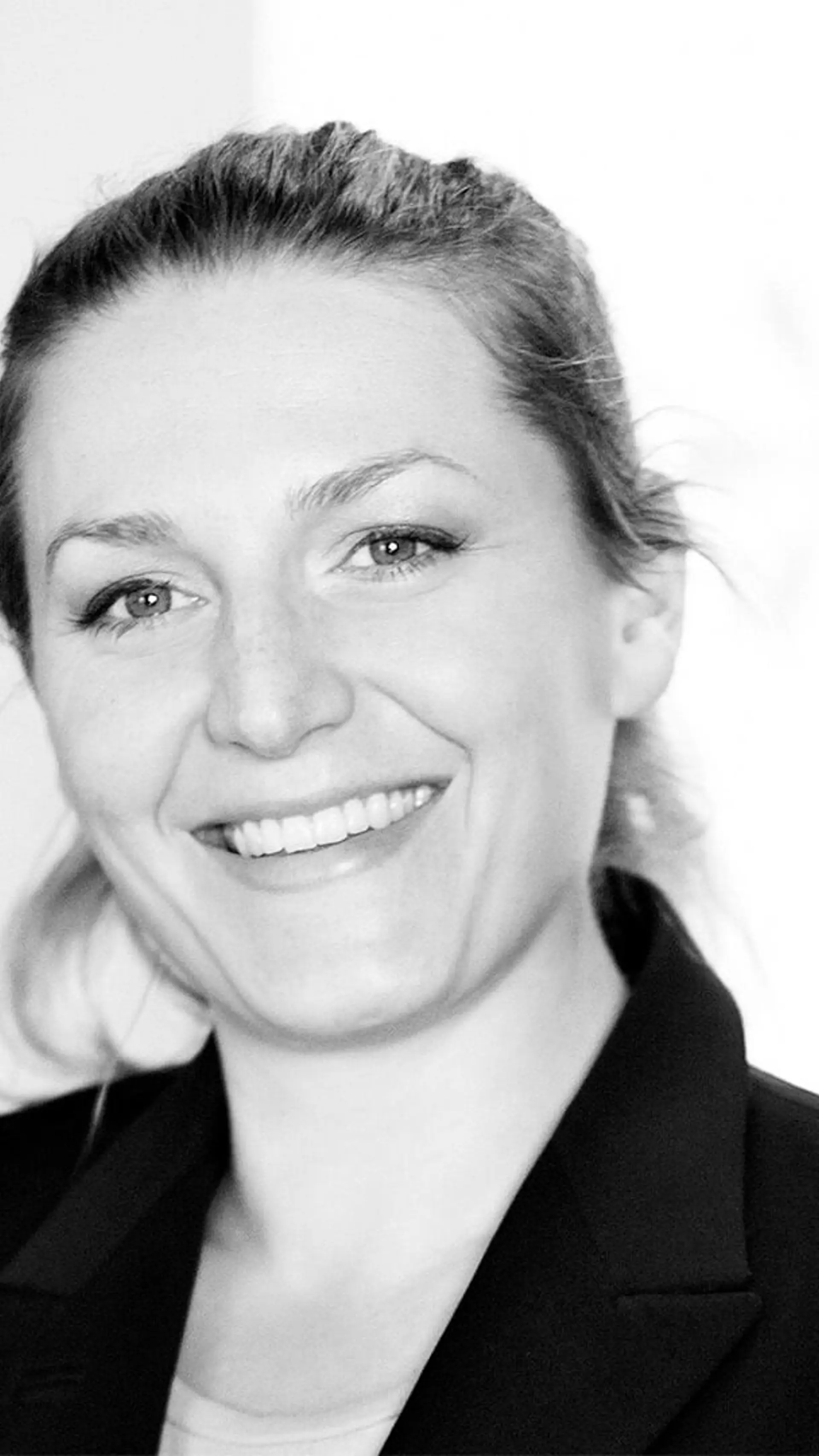 Nadia Holmgren