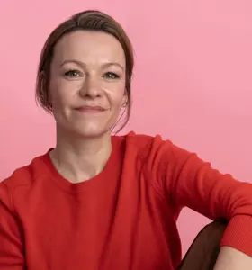 Caroline Rønne - Mentor i lønforhandling, forfatter og tidligere salgsdirektør med fokus på den værdiskabende dialog.