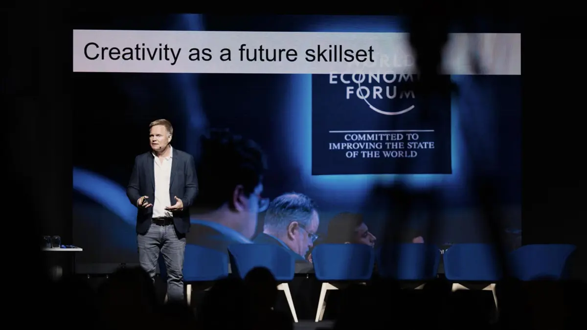 Tænk ud af boksen med kunstig intelligens