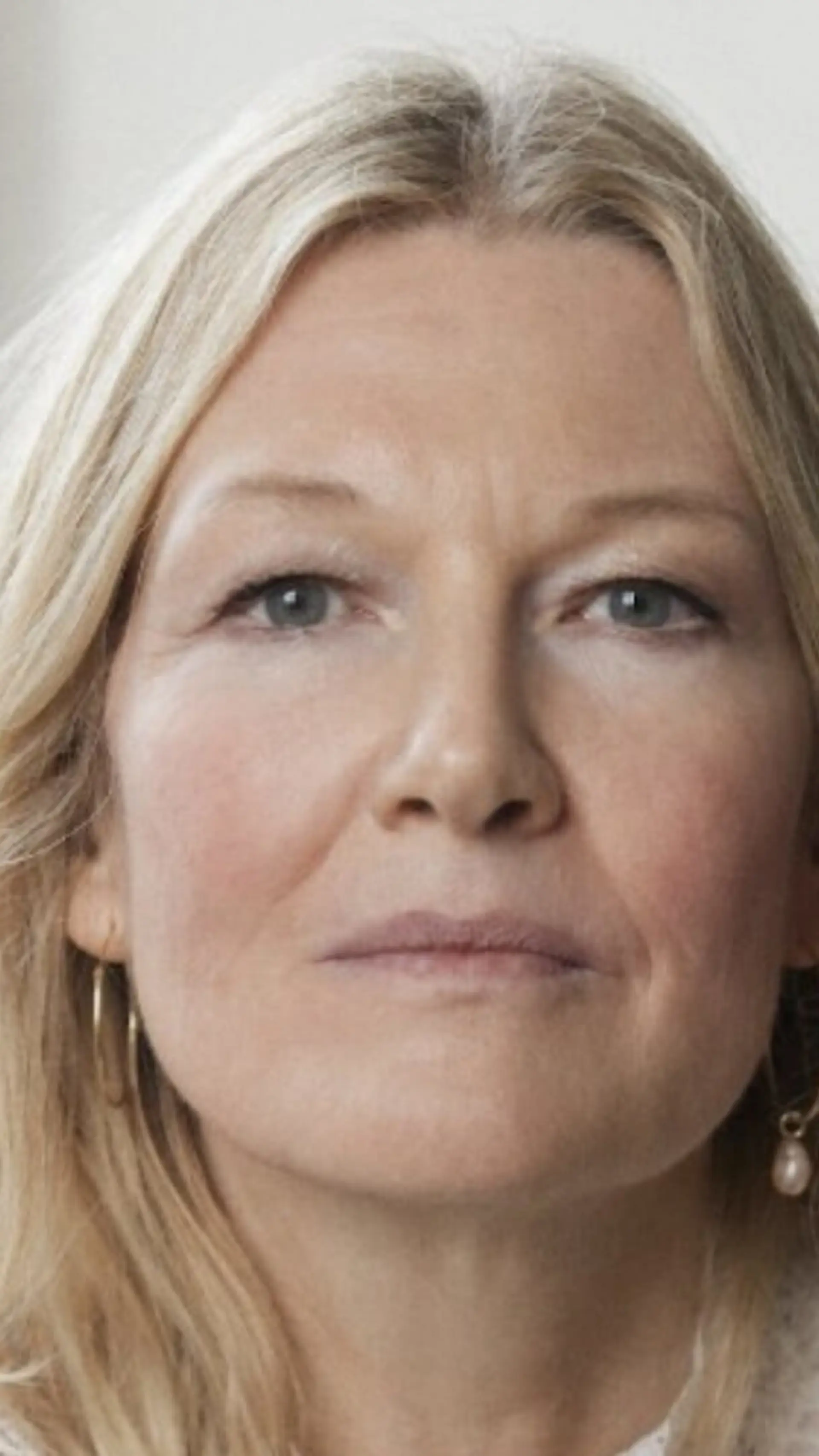 Anne-Grethe Bjarup Riis  - <p dir="ltr">Prisvindende skuespiller, instruktør og forfatter med foredrag om historiefortælling, kreativitet og livsmod.</p>