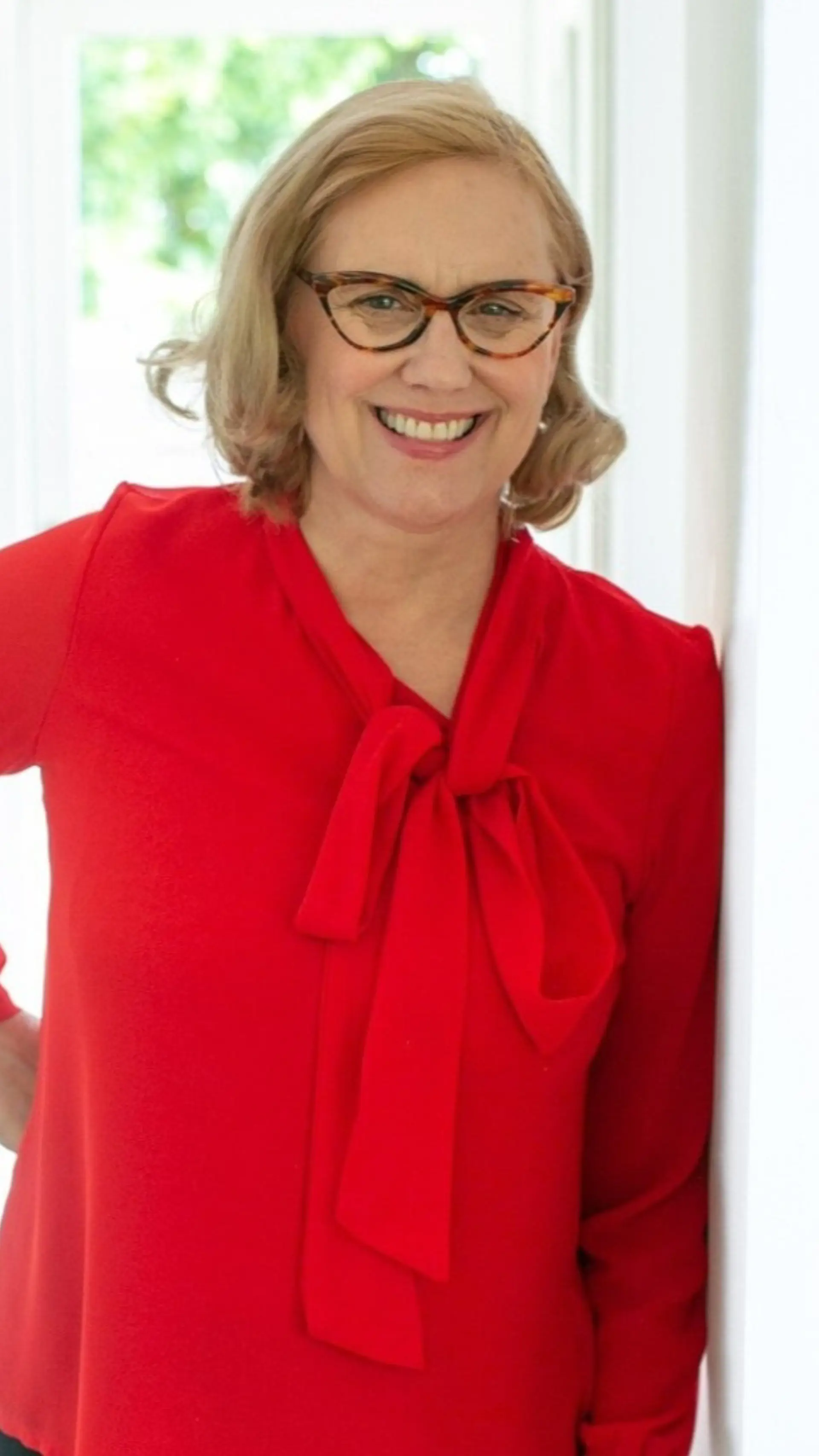 Kay Xander Mellish - <p>Kulturcoach, med humoristiske og lærerige foredrag om dansk arbejdskultur, samarbejde og mødet mellem danskere og udlændinge.</p>